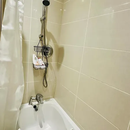 Peaceful And Cosy In Wprivate Bath - Close To Airport Homestay szállás Dublin