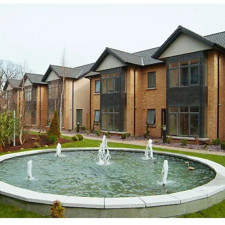 Peaceful And Cosy In Wprivate Bath - Close To Airport Kwatera prywatna *